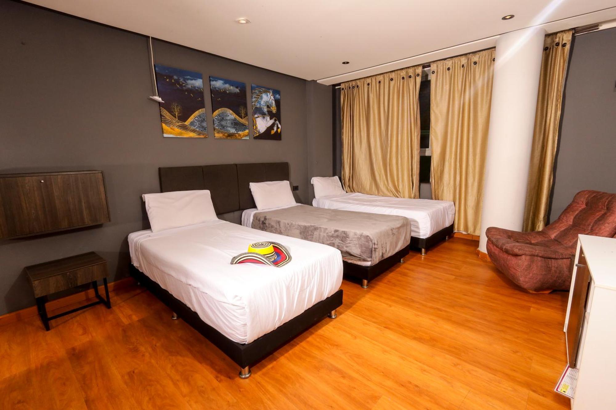 Hotel Htl Bogotá Esterno foto